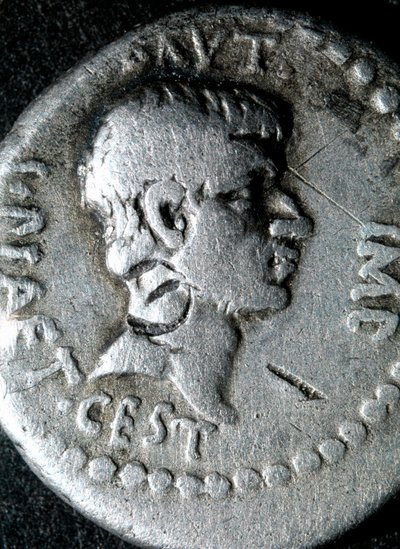 Sølvmønt med billede af Marcus Junius Brutus (83-42 f.Kr.) romersk senator af Roman