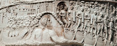 De romerske legioner sejler i Ancona under beskyttelse af Neptun. Detalje af søjlen af Trajan (søjle Trajane) (Colonna Traiana) i Rom bygget under kejser Trajans regeringstid (53-117). Trajane-søjlen mindes emens sejrrige kampagner af Roman