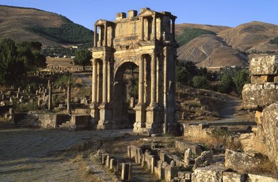 Triumfbue bygget til ære for kejser Caracalla, højkejsertid (27 f.Kr.-395 e.Kr.) af Roman Imperial Period