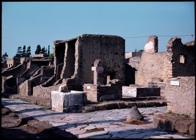 Korsvej mellem cardo V og nedre decumanum, 5. århundrede f.Kr.-1. århundrede e.Kr af Roman Roman