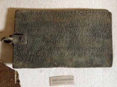 Portodekret på latin på bronzeplade: det blev bekendtgjort den 21. januar af Roman Roman
