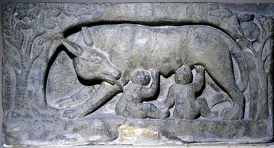 Relief i kalksten af Lupercal (navnet på en hule i Rom): ulv med Romulus og Remus, Avenches Museum. af Roman Roman