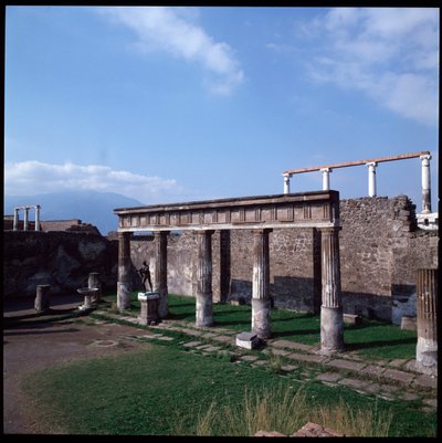 Romersk kunst: Udsigt over Apollontemplet på det arkæologiske sted i Pompeji (4. århundrede f.Kr.-2. århundrede f.Kr.) Italien af Roman Roman