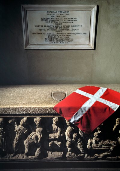 Romersk sarkofag bruges som grav af Niccolo Stenone (Niels Stensen eller Steensen) (1638-1686) anatom og geolog (romersk sarkofag brugt som grav af Stensen (Nicolai Steno)) Firenze, San Lorenzo kirken (kirken i St. Lawrence) Italien af Roman Roman