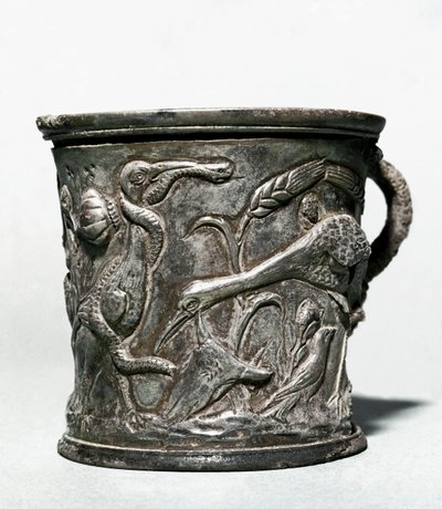 Sølvbæger med fugle og hvede af Roman Roman