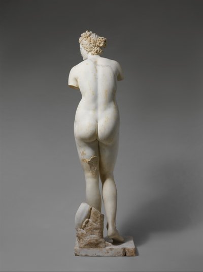 Statue af Afrodite af Roman Roman