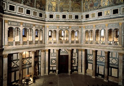 Indvendigt billede af St. Johannes Døberens dåbskapelle (Florence Baptistery) af Romanesque