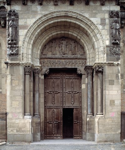 Basilikaens sydportal af Romanesque