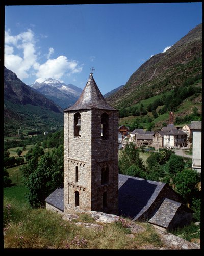 Udsigt over kirken St joan de Boi (fotografi) af Romanesque