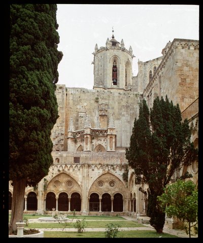 Udsigt over klosteret og katedralen Sainte Thecle (Sainte-Thecle) i Tarragona af Romanesque