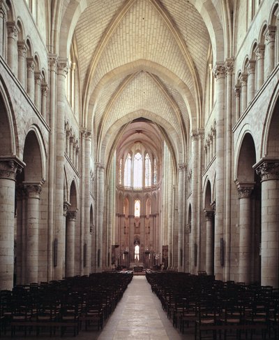 Udsigt over skibet af Romanesque
