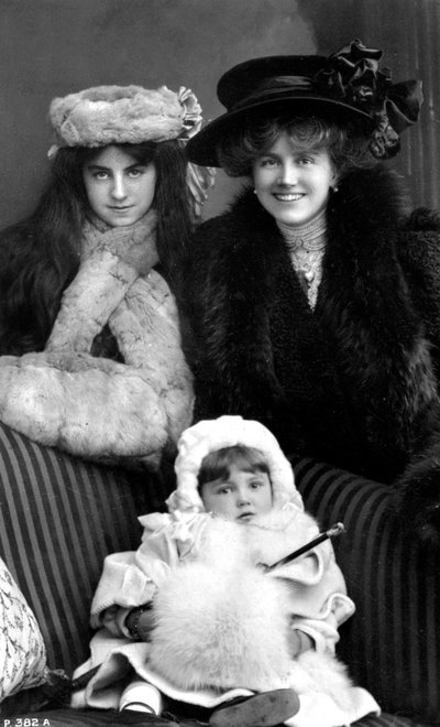 Ellaline Terriss 1872-1971, engelsk skuespillerinde og sangerinde, 1908. af Rotary Photo