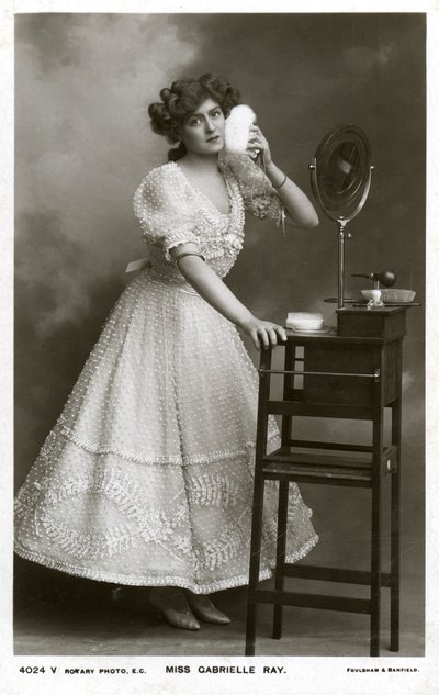 Gabrielle Ray, engelsk skuespillerinde, danser og sanger, c1906. af Rotary Photo