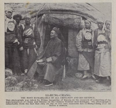 Li-Hung-Chang, den mest bemærkelsesværdige af alle kinesere og hans følge (s/h foto) af Russian Photographer