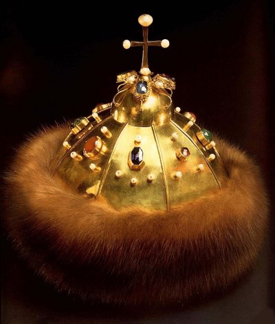 Krone, Kremls værksteder, 1682 (guld, sobel og ædelsten) af Russian School