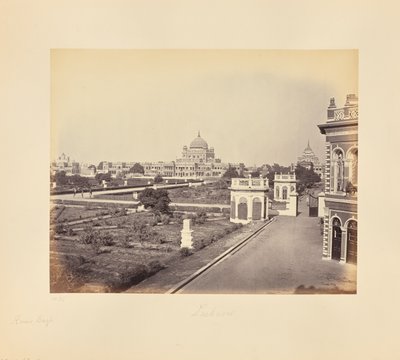 Lucknow; Kaiser Bagh af Samuel Bourne
