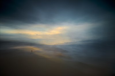 Misty Beach – Ensomhed af Santiago Pascual Buye