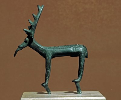 Nuragisk kultur (nuraghi) Sardinsk: bronzestatuette af Iglesias-hjort. 8.-7. århundrede f.Kr. Cagliari, Nationalt Arkæologisk Museum, Sardinien, Italien af Sardinia Nuragic Civilization