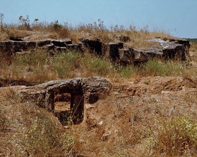 Nuragisk kultur (nuraghi) Sardinsk: ruinerne af den præ-nuragiske by på det megalitiske område Anghelu Ruju: det centrale tårn. 20. århundrede f.Kr. Alghero, Sardinien Italien af Sardinia Nuragic Civilization