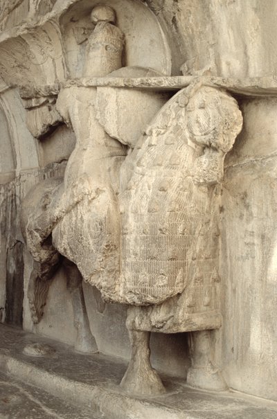 Udskæring af Khosrow Parviz på hans hest Shabdiz med udstyr fra en tungpansret ridder, ca. 620 e.Kr. af Sasanian School