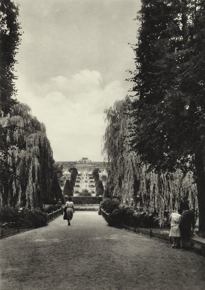 Potsdam, The Terraces of Sanssouci; The Terraces of Sanssouci (s/h foto) af Sasha Stone