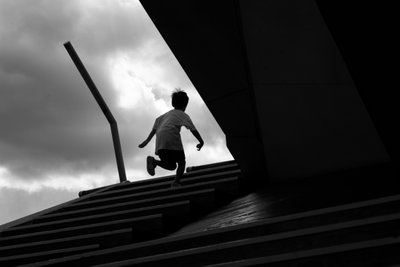 Drengens rejse opad af Satoshi Hata