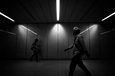 Byens metrolys af Satoshi Hata