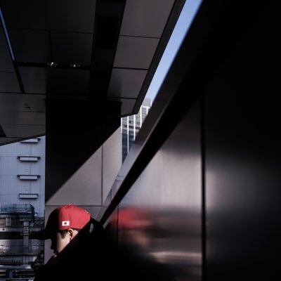 Red Cap Urban Geometry af Satoshi Hata