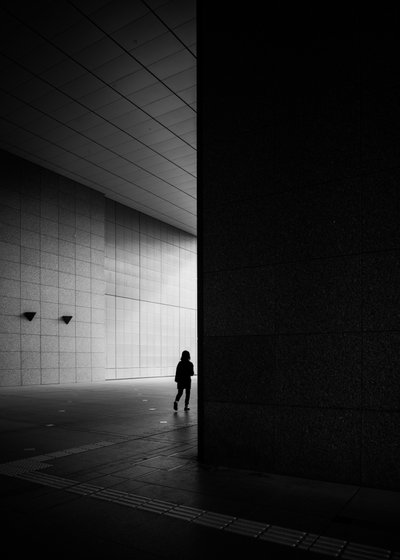 En ensom, moderne passage af Satoshi Hata