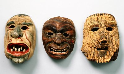 Tre østrigske julemasker (malet træ) af School Austrian