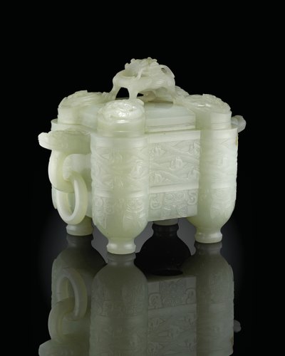 Arkaistisk kar og dæksel, Tulu, Qianlong Periode (1736-95) (bleg celadon jade) (se også 619015) af School Chinese