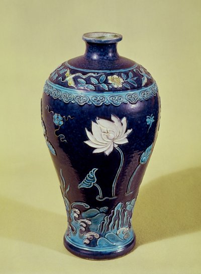 Ming vase med tre farver dekoration (porcelæn) af School Chinese
