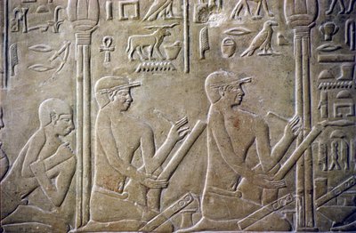Det gamle Egypten, Relief/udskæring, Merereukas grav, Merereukas mastaba, 6. dynasti, Saqqara, Landsbyældste tvunget til at indrømme deres fejlbehæftede selvangivelser over for embedsmænd (foto) af School Egyptian
