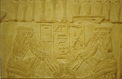 Det gamle Egypten, Vægudskæring, Guldsmede smelter guld, Merereuka Mastaba/Tombe, 6. dyn, Saqqara, Egypten (foto) af School Egyptian