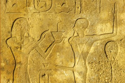 Det gamle Egypten, vægmaleri/udskæring, Karnak/Luxor-templet, Hatshepsut tilbyder røgelse til Gud Min af School Egyptian