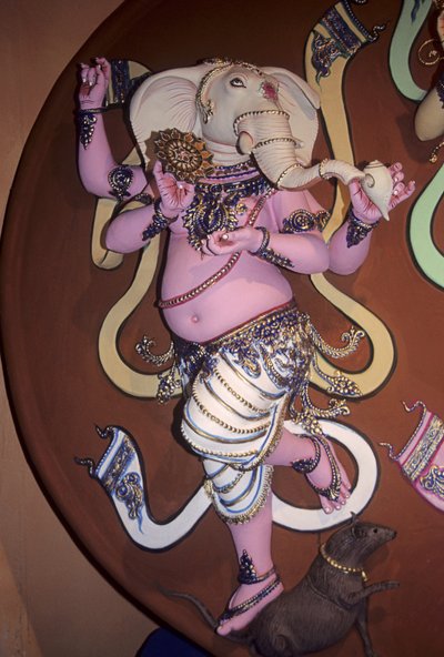Idol af den elefanthovedede gud Ganesh (gips) af School Indian