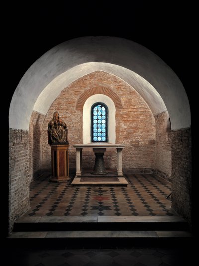 Udsigt over det første kapel i kirken Saints Vincent og Anastasius, 625-1221 Abbey of Tre Fontane (Abbey of Tre-Fontane eller Abbey of the Three Fountains) nær Rom Italien (Udsigt over det første kapel i kirken Sts Vincent og Anastasius , 625-1221 Tre Fo af School Italian