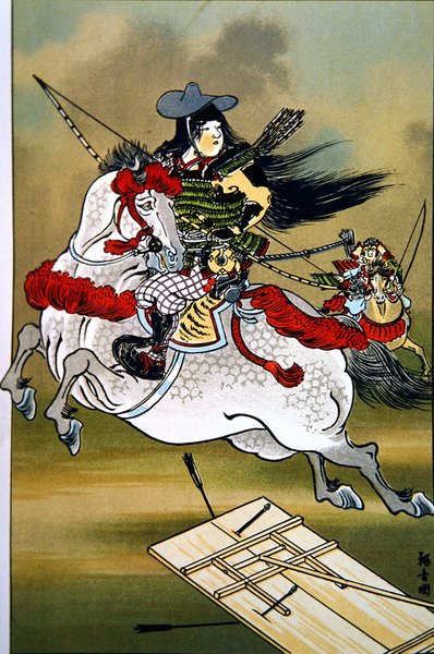 Tomoe, en modig kvindekriger fra Japan under Genji- og Heishi-perioderne (farve litho) af School Japanese