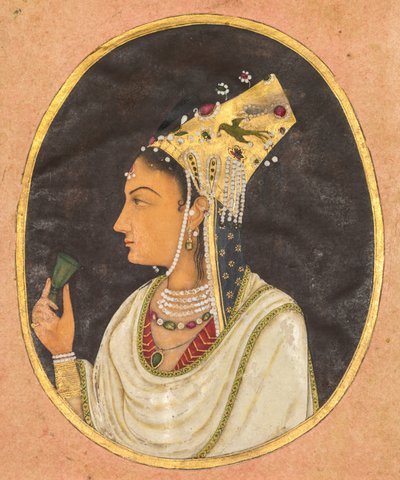 Ovalt portræt af en kvinde i en Chaghtai-hat, ca. 1740-50 (ugennemsigtig akvarel og guld på papir) af School Mughal