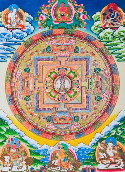 Mandala med tusind arme Avalokiteshvara; den hellige, magiske cirkel, der skildrer den elleve hovedede Bodhisattva, der symboliserer uendelig medfølelse (gouache på klæde) af School Nepalese