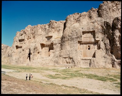 Udsigt over Necropolis og de fire grave tilhørende Achaemenid-konger af School Persian