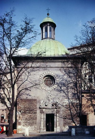 Church of St. Adalbert, oprindeligt bygget i det 12. århundrede, moderniseret i det 18. århundrede (foto) af School Polish