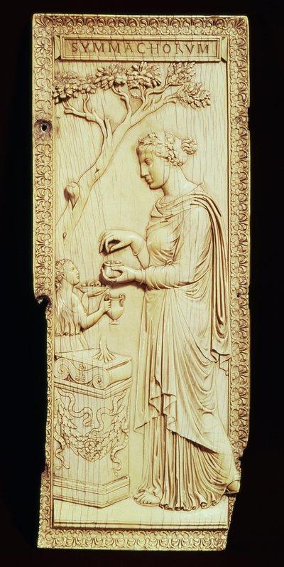 Et blad af Symmachi-diptyken, opkaldt efter Symmachi-familien, AD 400 (elfenben) af School Roman