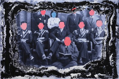 uncomon gathering of free maisons, 2019 (blandede medier) af Sergis Adamos