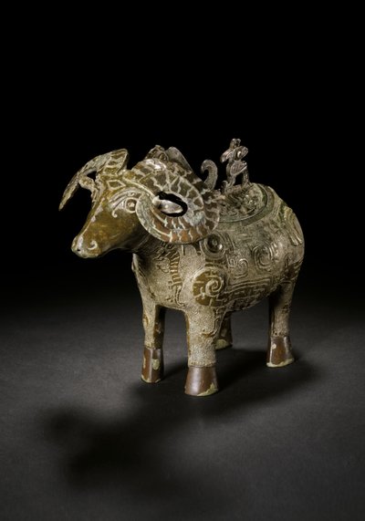 Rituelt vædderformet vinkar, Gong, sene Shang-dynastiet (bronze) (se også 3618607) af Shang Dynasty Chinese School