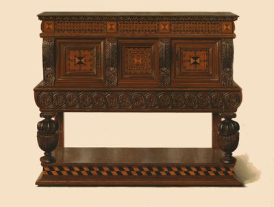 Stående buffet af valnød og eg, 1904 af Shirley Charles Llewellyn Slocombe