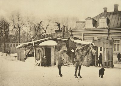 Den russiske forfatter Leo Tolstoj til hest, Moskva, Rusland, 1900-tallet af Sophia Andreevna Tolstaya