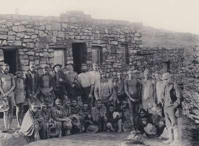 En minegruppe (s/h-billede) af South African Photographer