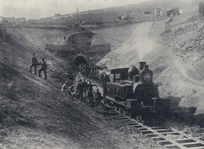 Charlestown Tunnel og Natal Government Railway Engine (s/h foto) af South African Photographer