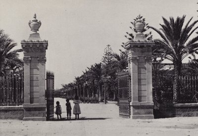 Cadiz: Indgang til Genoves Park (s/h foto) af Spanish Photographer